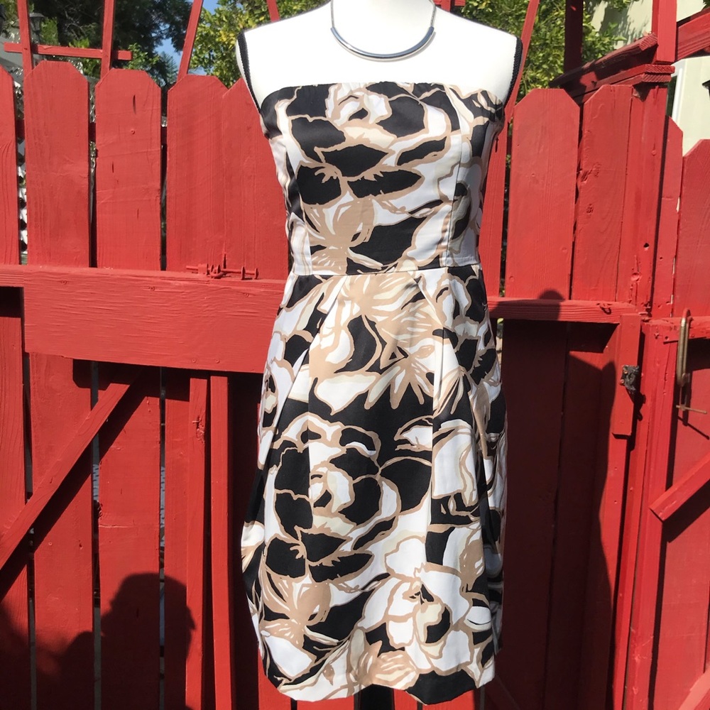 STRAPLESS LINE SHORT DRESY THE LIMITED